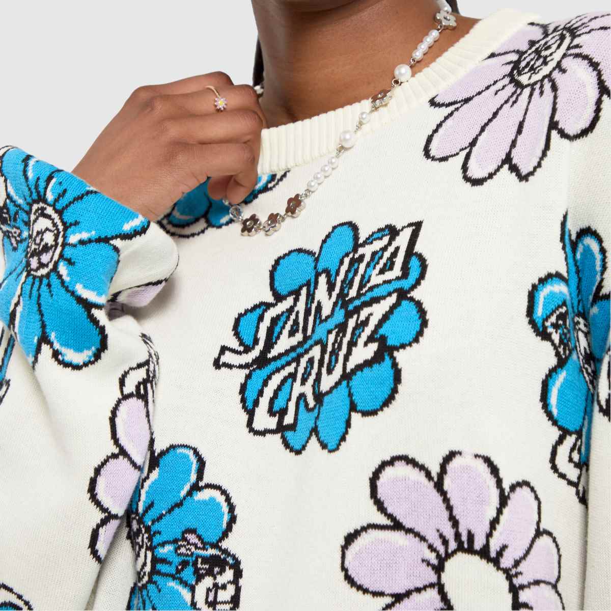 Santa Cruz – Stickad t-shirt med vildblommor i flera färger