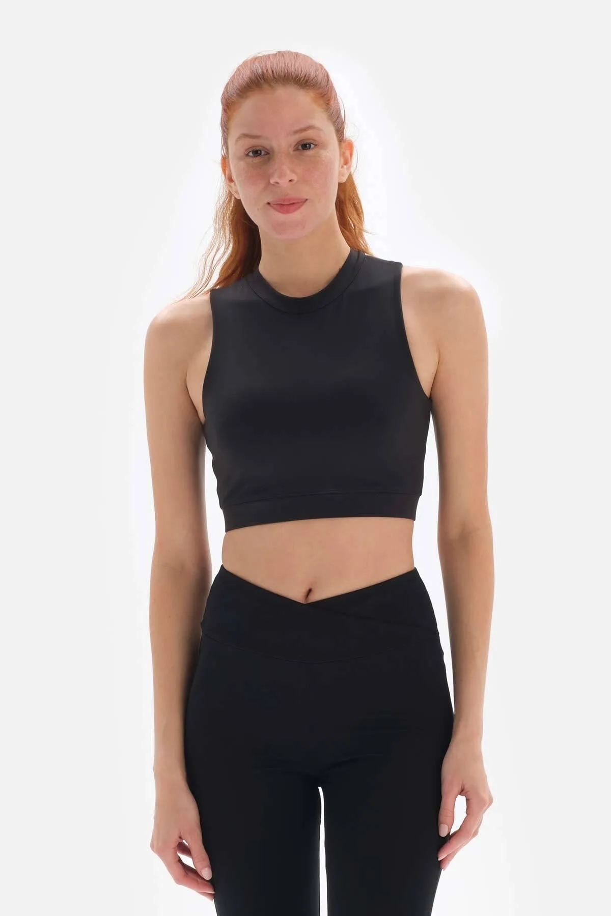 Dagi  Schwarzer Damen-Sport-BH mit Fenster hinten