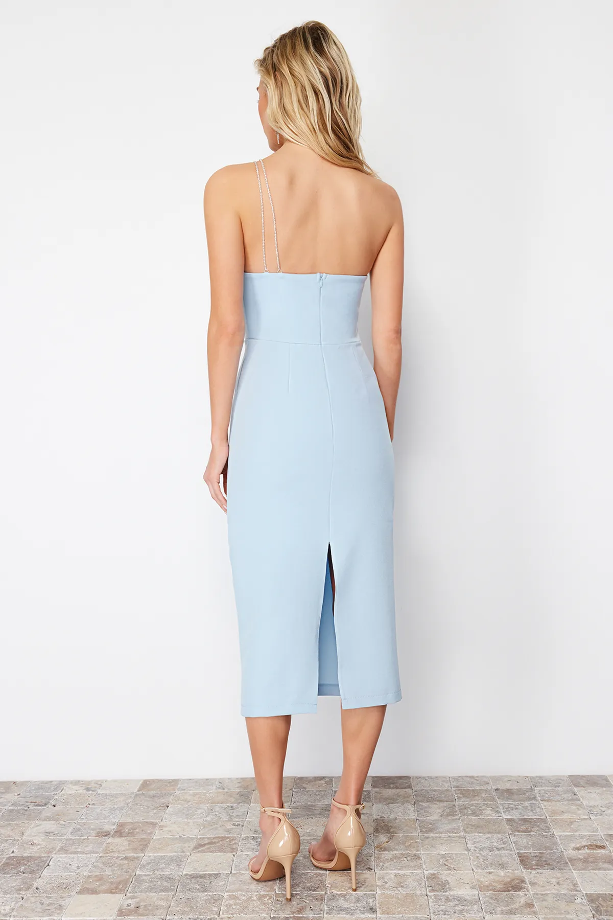 Trendyol Collection  Hellblaues, glänzendes, mit Steinen verziertes, stilvolles, gewebtes Abendkleid