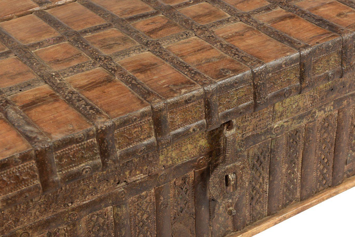 daslagerhaus living Bauernschrank Holztruhe Vintage natur