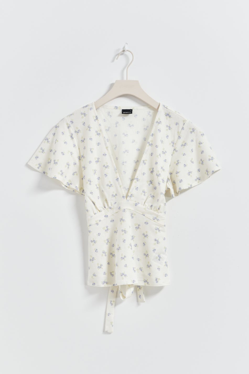 Tie top
