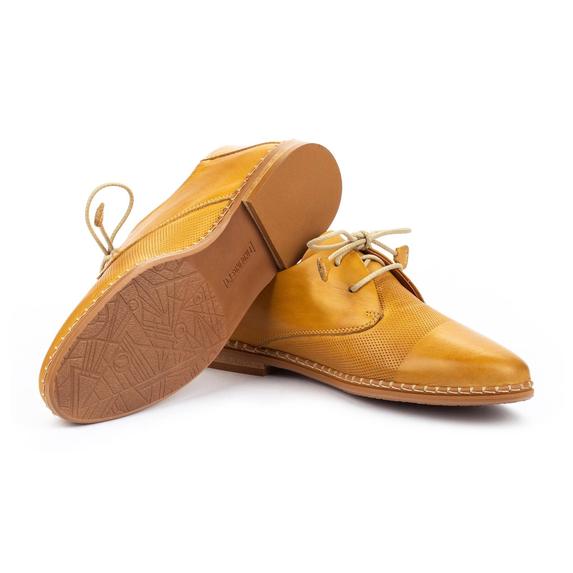 Buty sznurowane - MIÓD