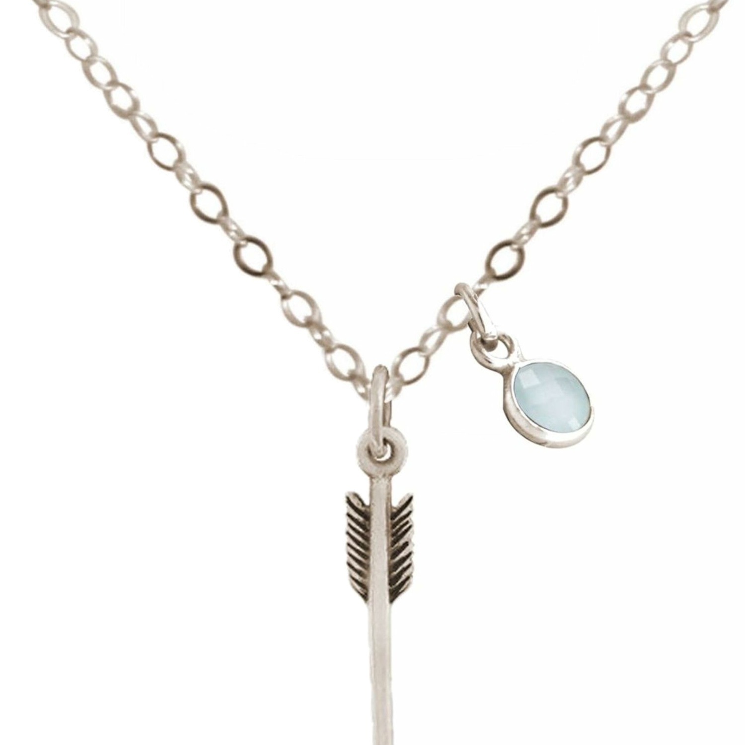 Kette mit Anhänger 'Pfeil Chalcedon'
