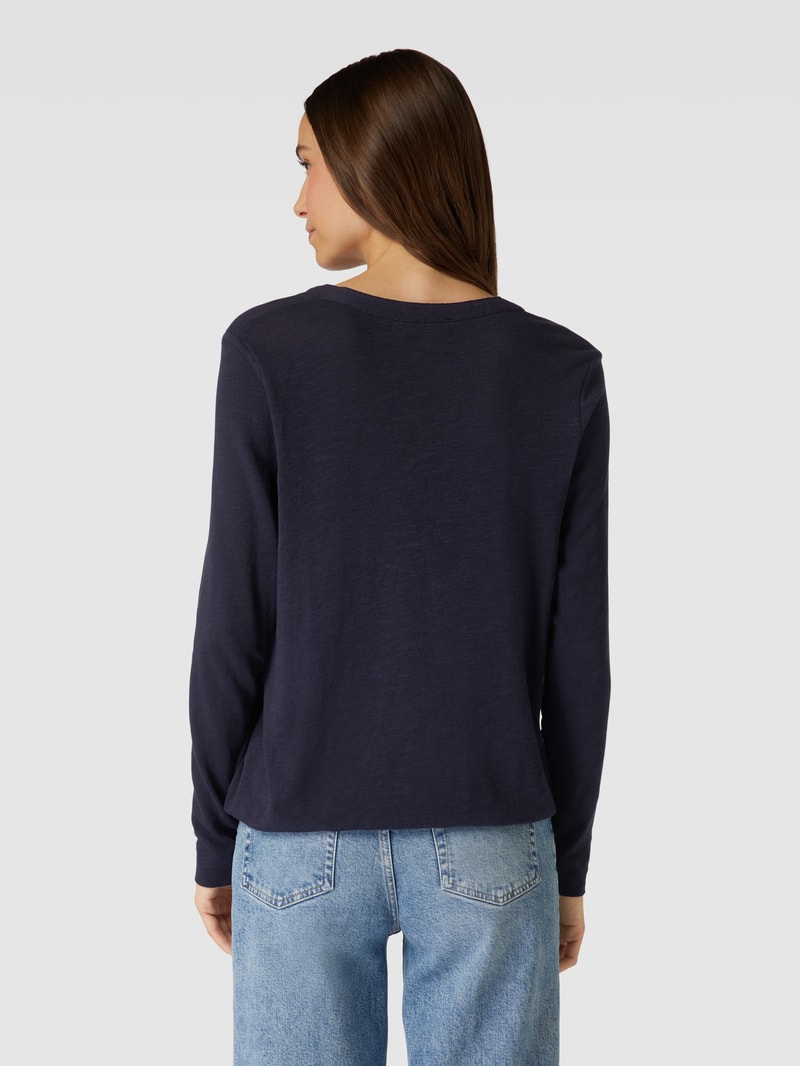 Blusenshirt mit V-Ausschnitt in marineblau