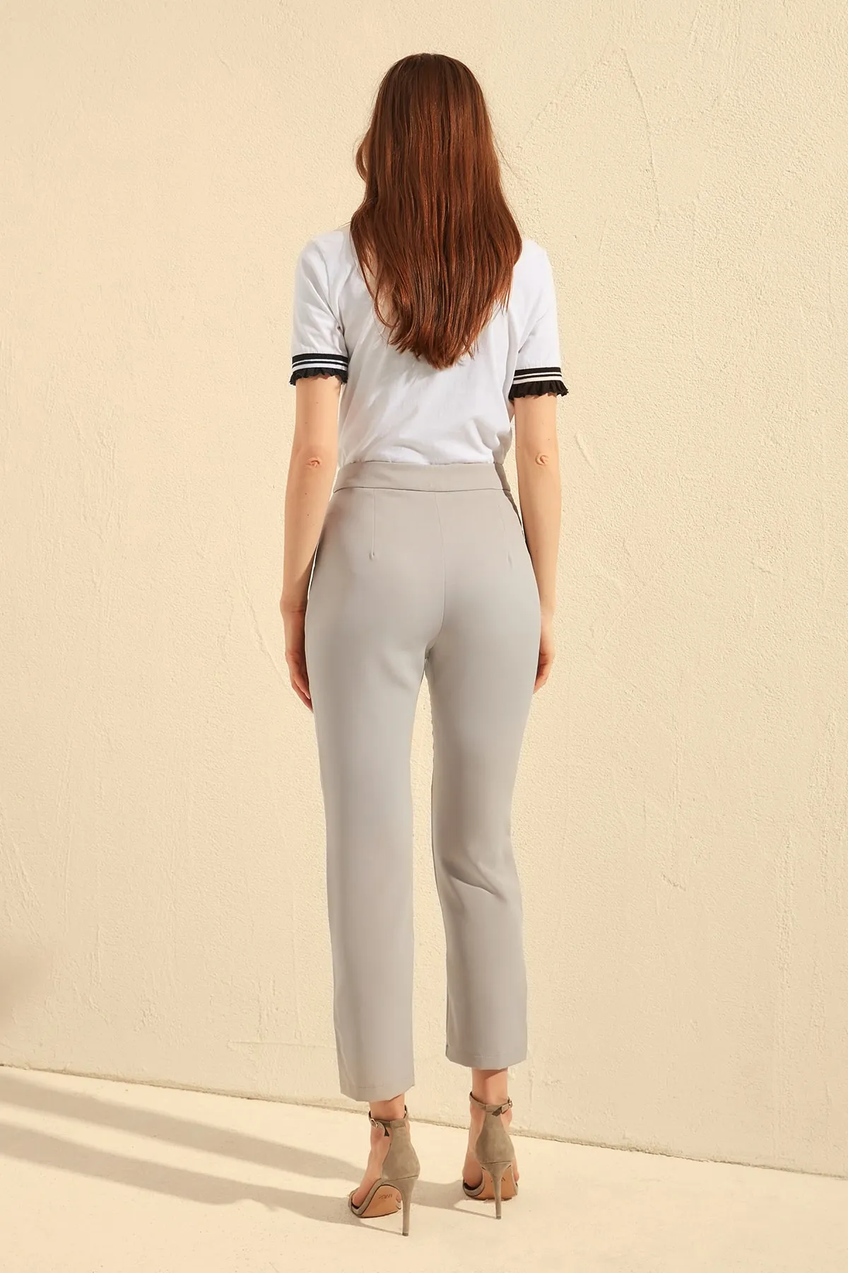 Trendyol Collection  Graue gewebte Zigarettenhose TWOSS20PL0075