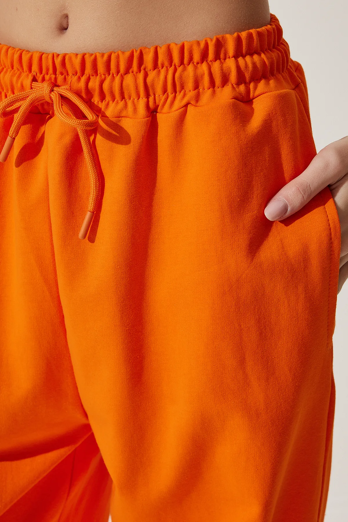 Happiness İstanbul  Orangefarbene Baggy-Jogginghose für Damen AP00158