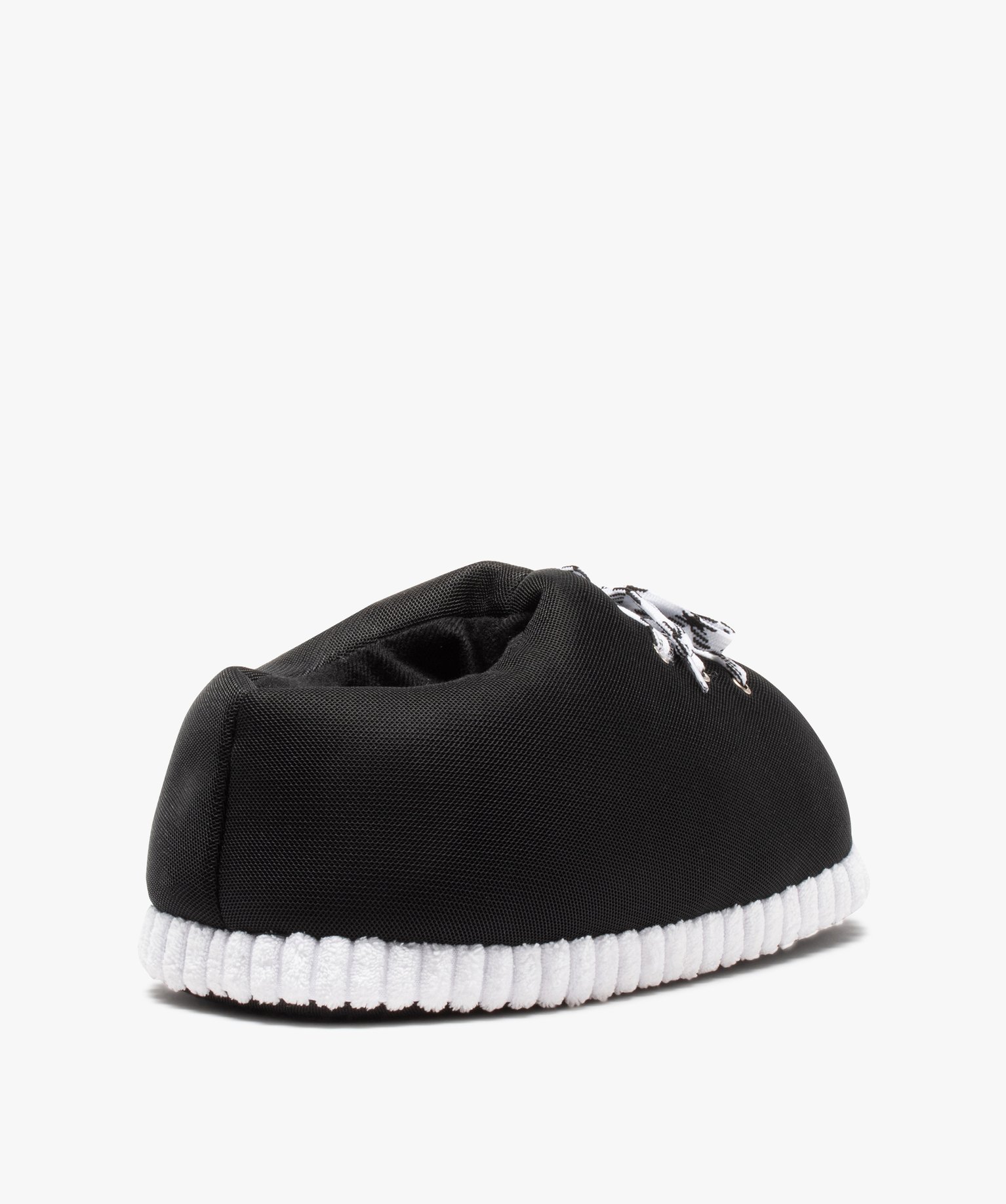Chaussons Garçon en volume baskets géantes noir | GEMO