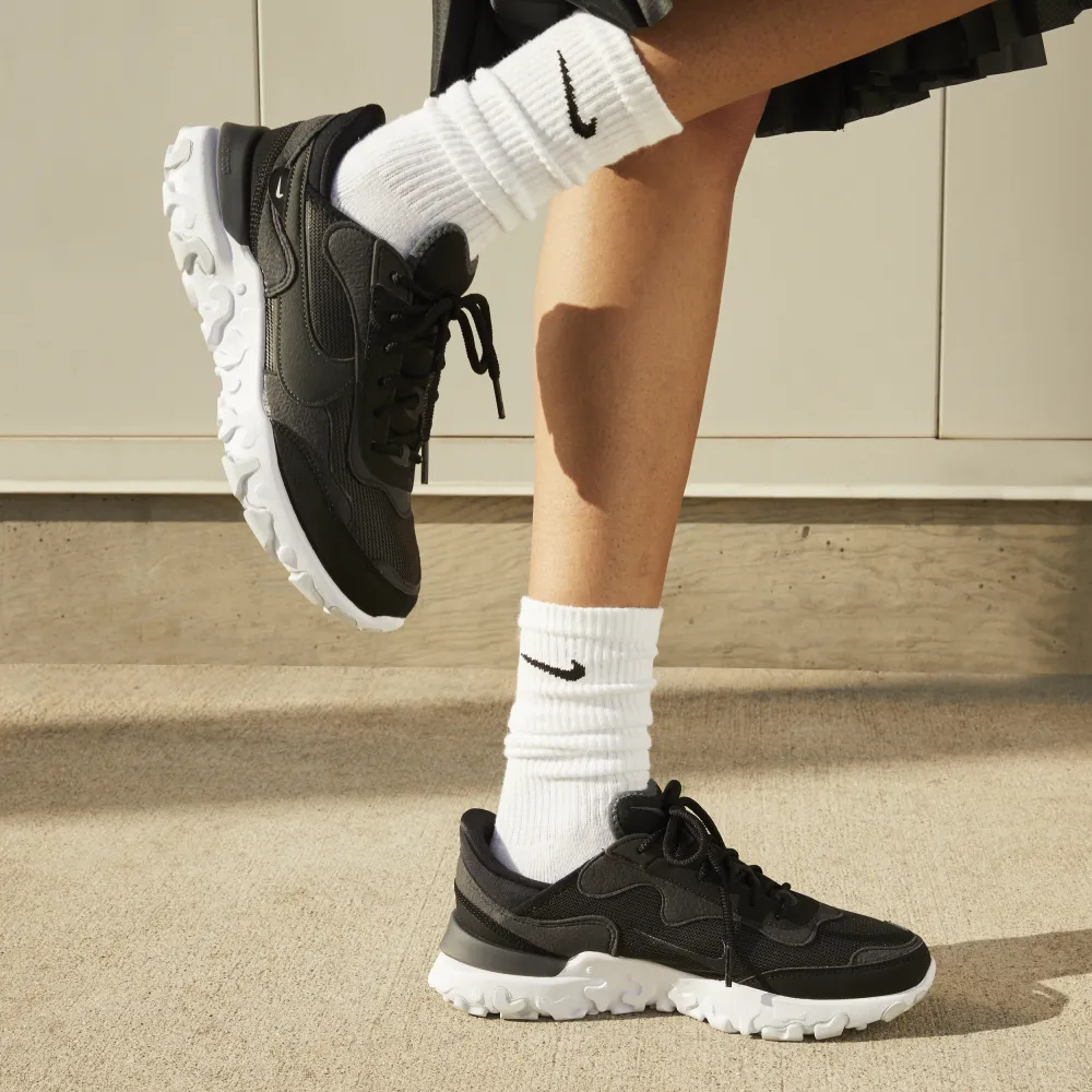 Nike React Revision DQ5188-001 / schwarz