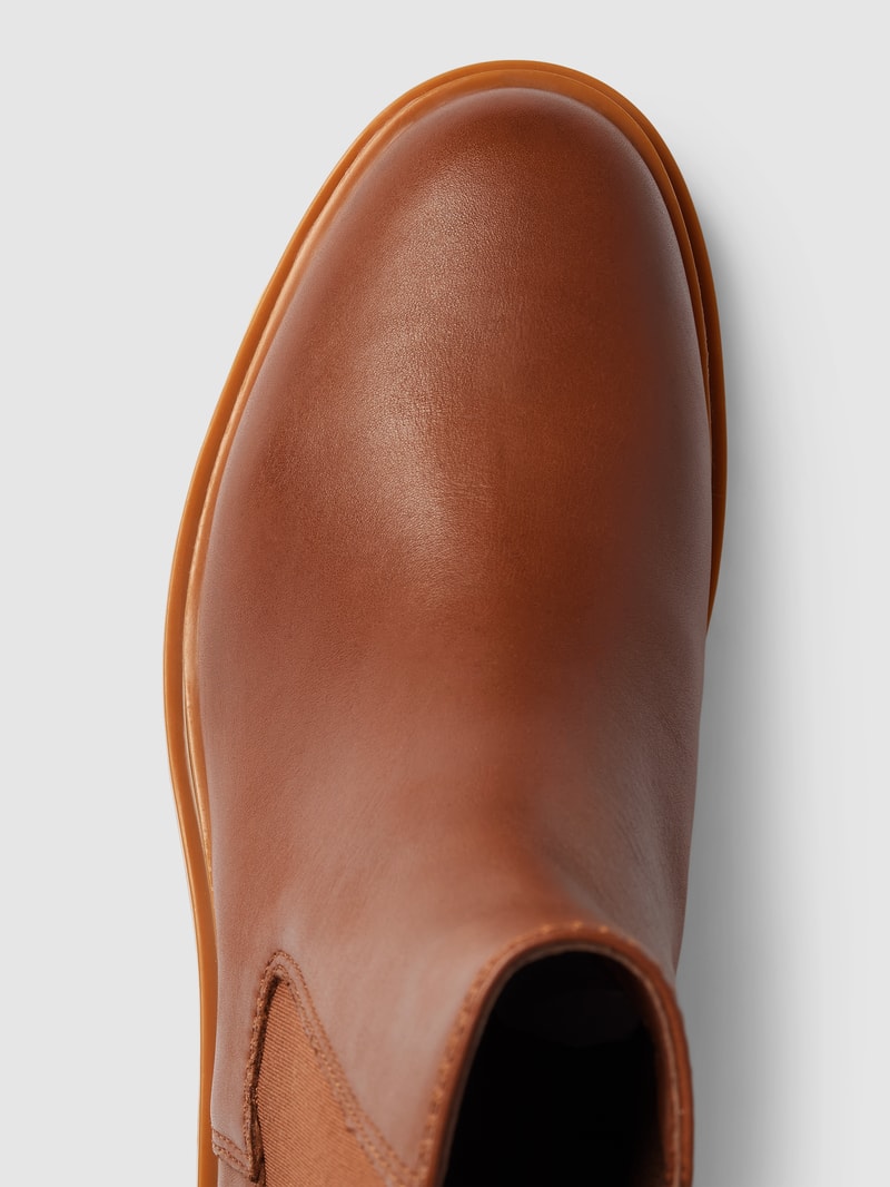 Chelsea Boots mit Gummieinsätzen Modell 'CORINNE' in cognac