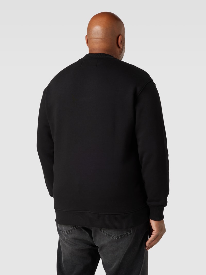 PLUS SIZE Sweatshirt mit Label-Stitching in schwarz