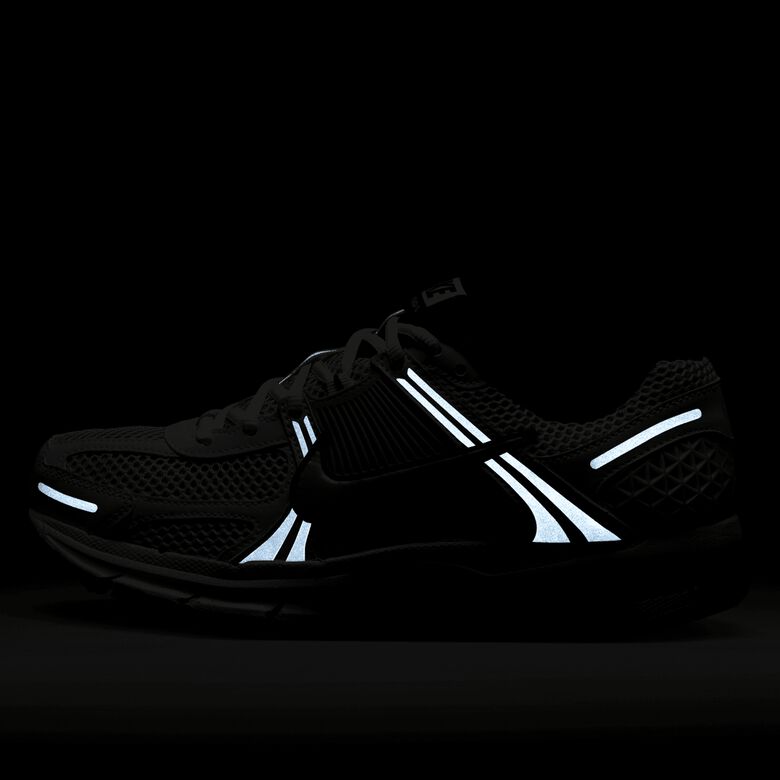 NIKE Zoom Vomero 5 phantom/mtlc platinum-lt iron ore