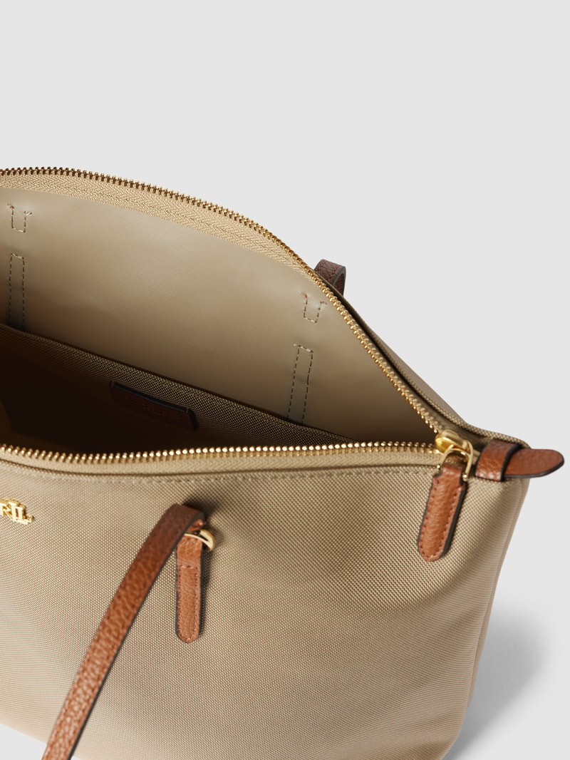 Tote Bag mit Label-Detail Modell 'KEATON' in taupe