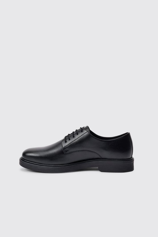 Geschnürte PU-Loafer in Schwarz
