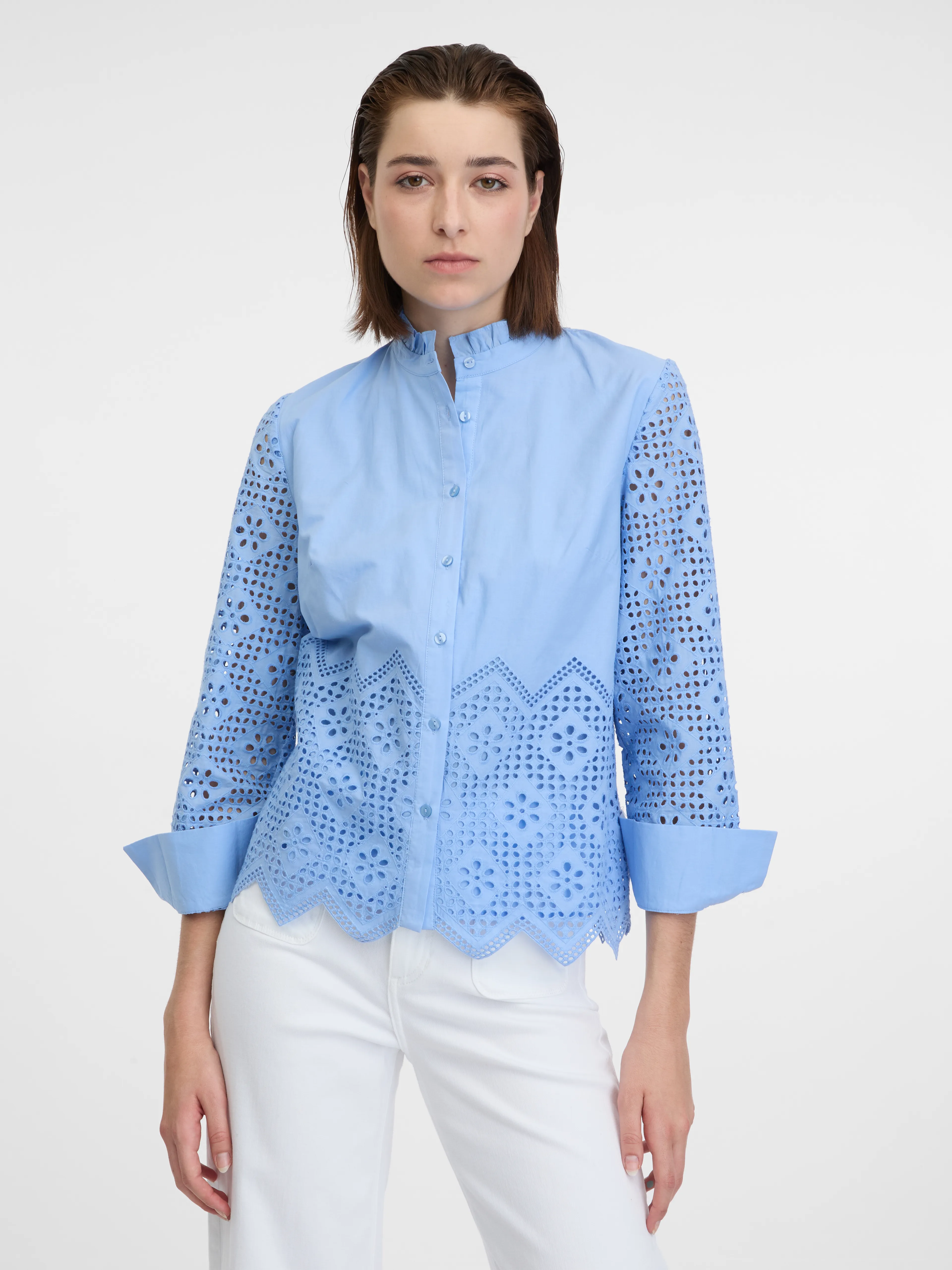 Hellblaue Damenbluse mit dekorativen Details ORSAY