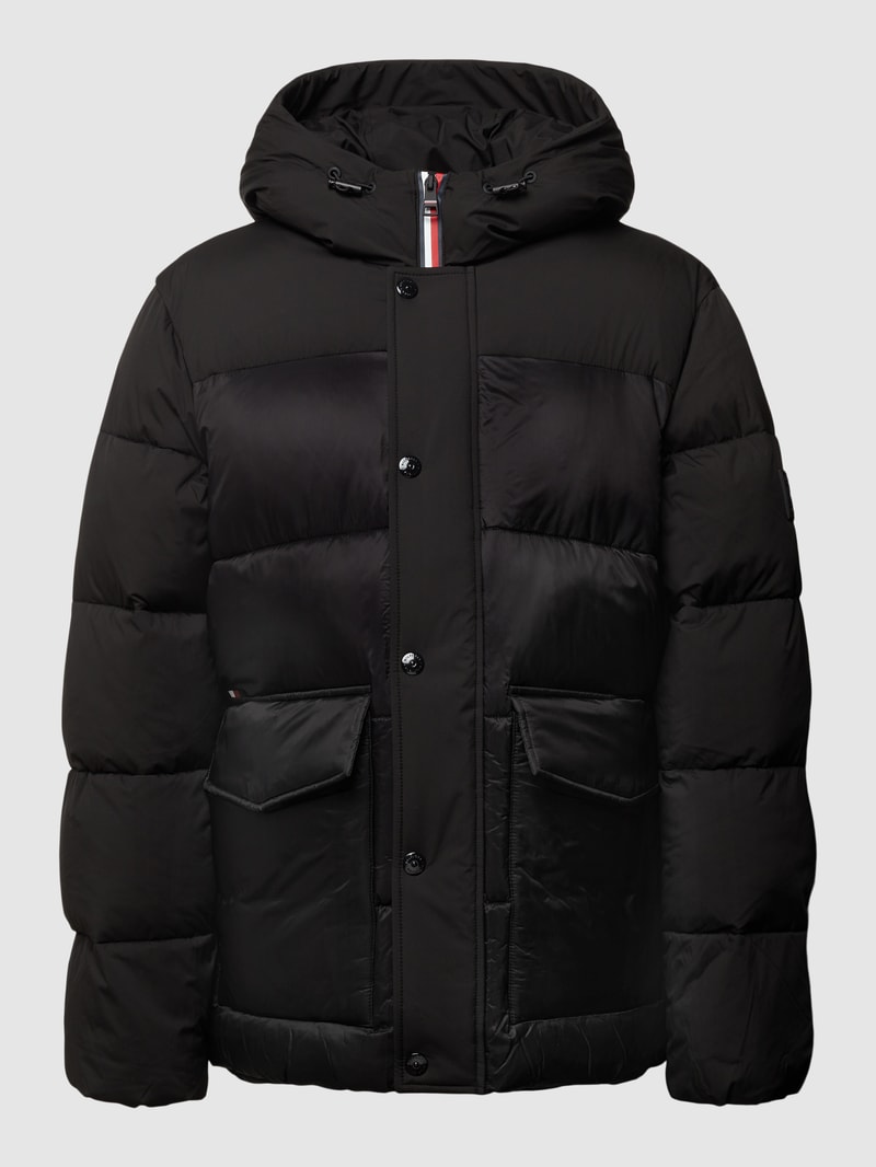 Steppjacke mit Label-Patch Modell 'TECH' in schwarz