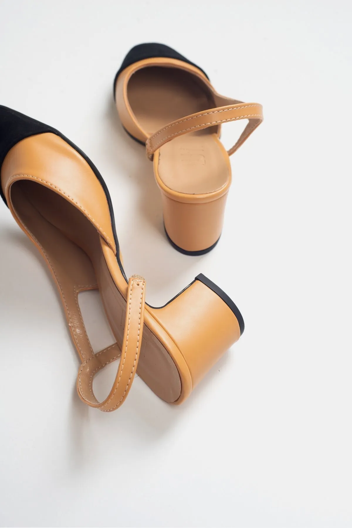 LuviShoes  Skin Skin Damen-Schuhe mit Absatz aus schwarzem Wildleder