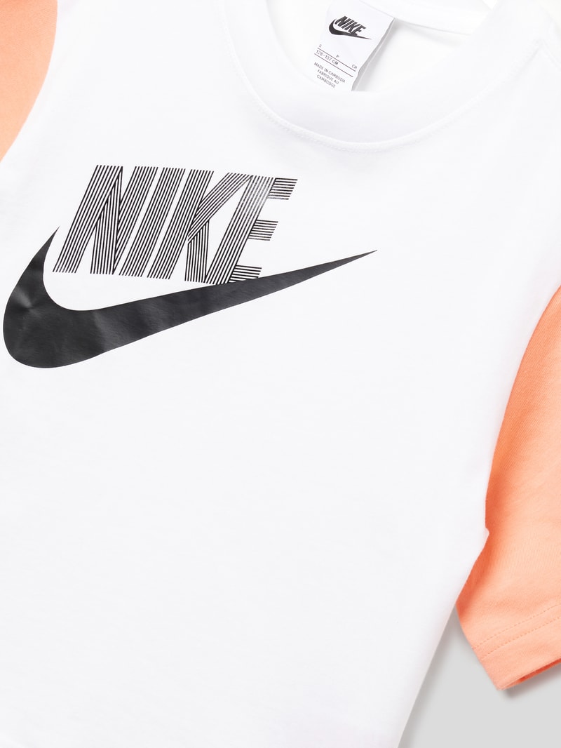 T-Shirt aus Baumwolle mit Label-Detail in weiß
