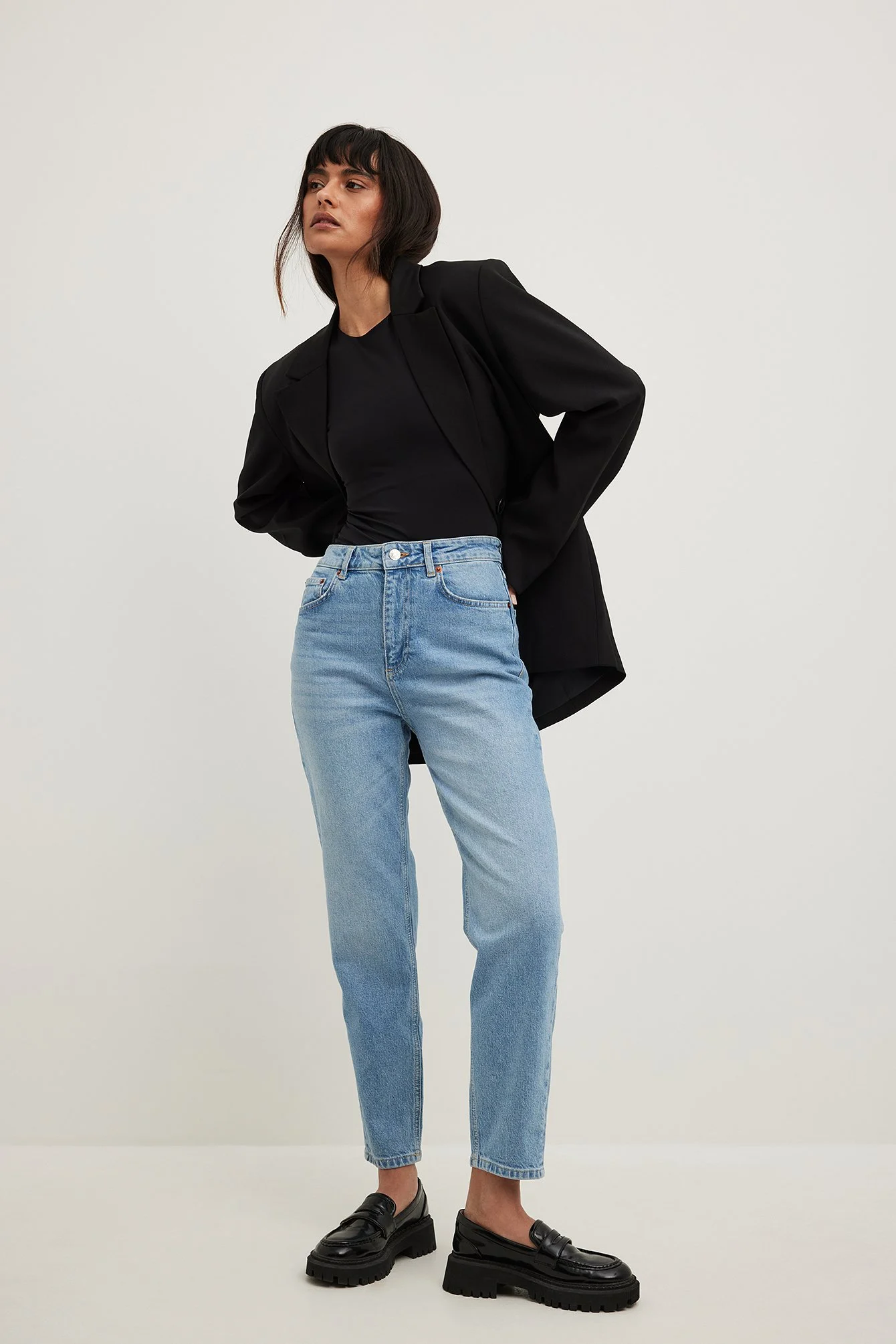 Mom Jeans mit hoher Taille