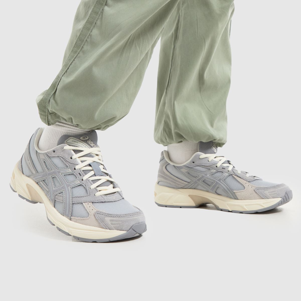 ASICS gel-1130 träningsskor i ljusblå multifärg