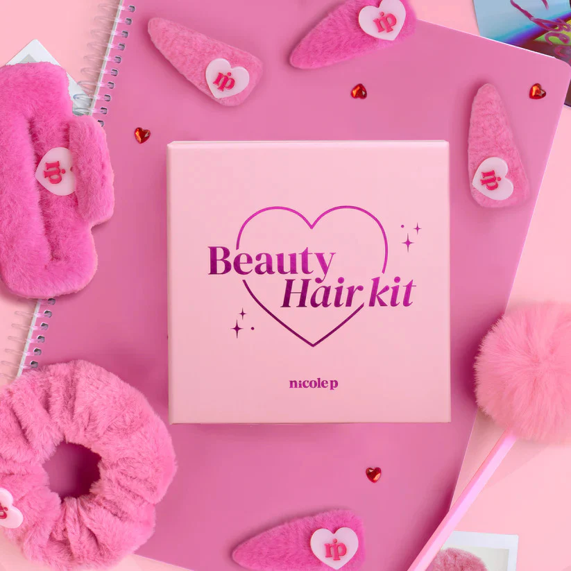 Accesorios para kits de belleza para el cabello: cajas para el cabello, horquillas y pasadores, pinzas y gomas elásticas.