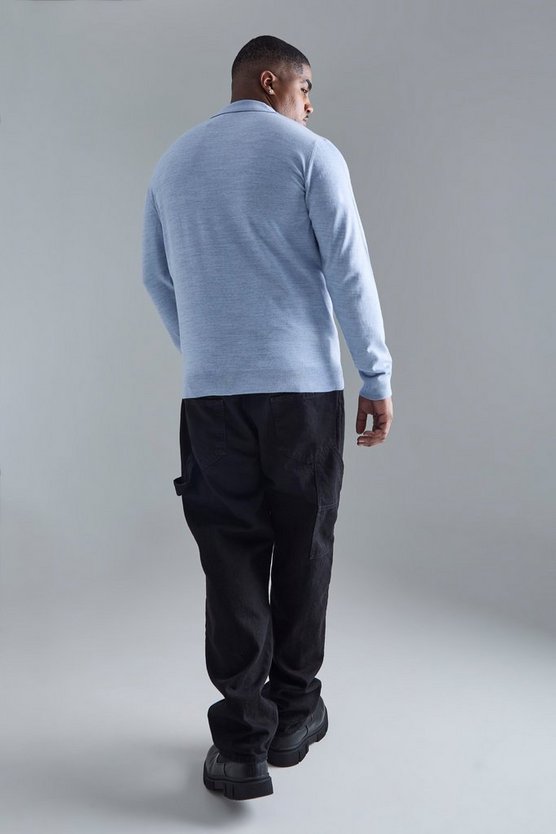Plus blaues Poloshirt mit verdecktem Reißverschluss