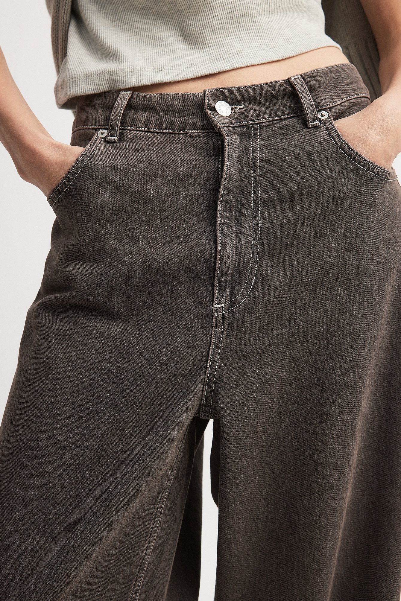 Weite Jeans mit tiefer Taille