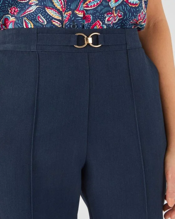 Pantalon enfilable à boucle fantaisie