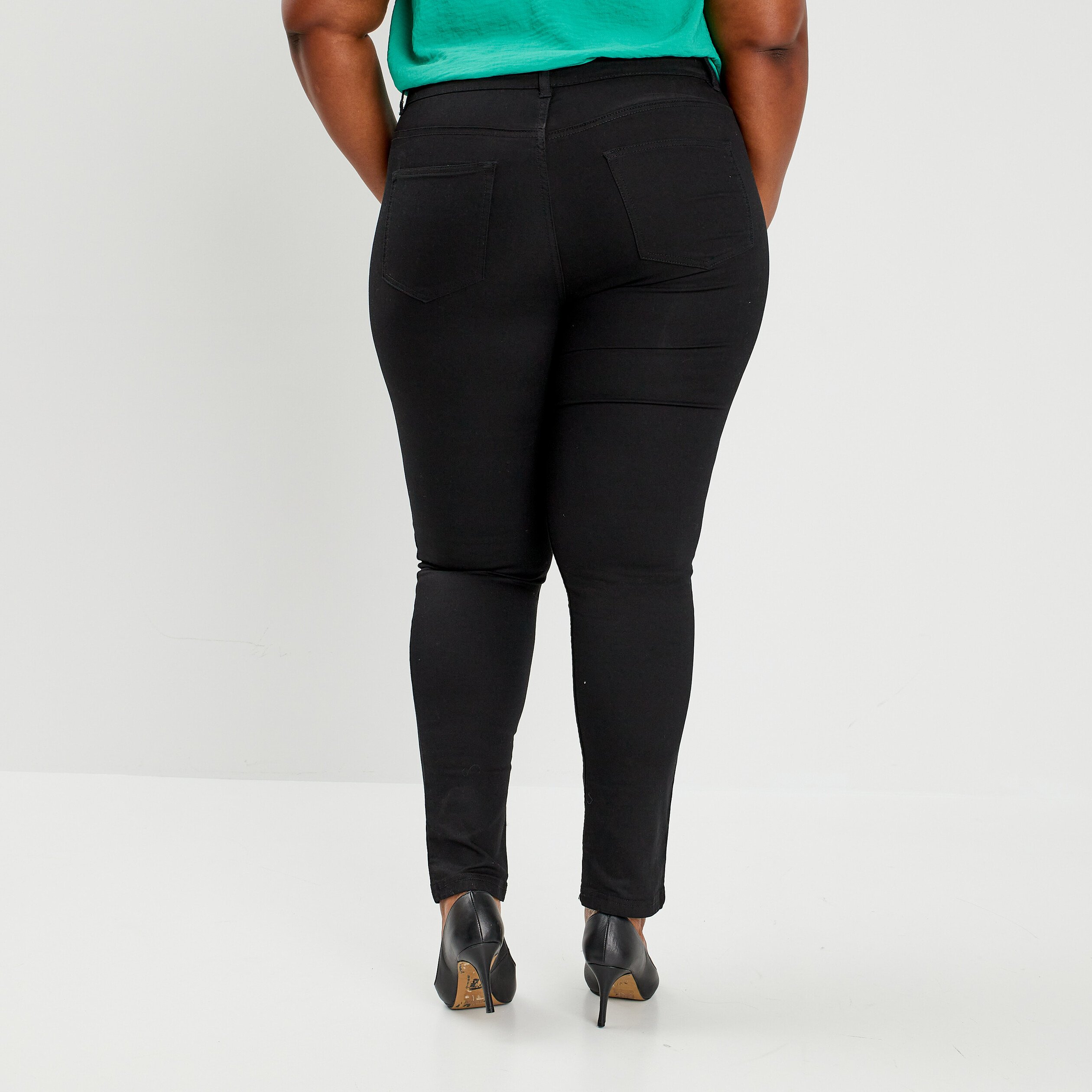 Pantalon slim noir femme grande taille | La Halle