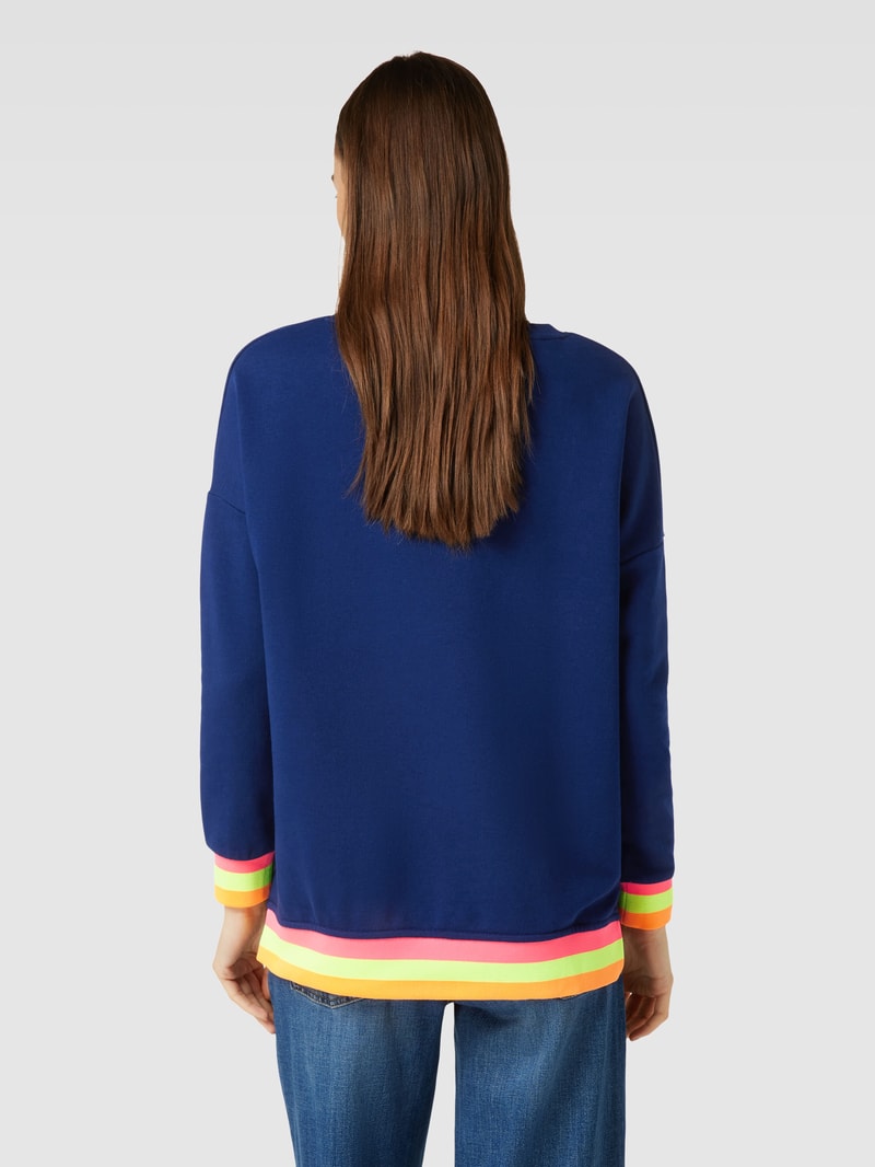 Sweatshirt mit V-Ausschnitt Modell 'Creme de la Creme' in marineblau