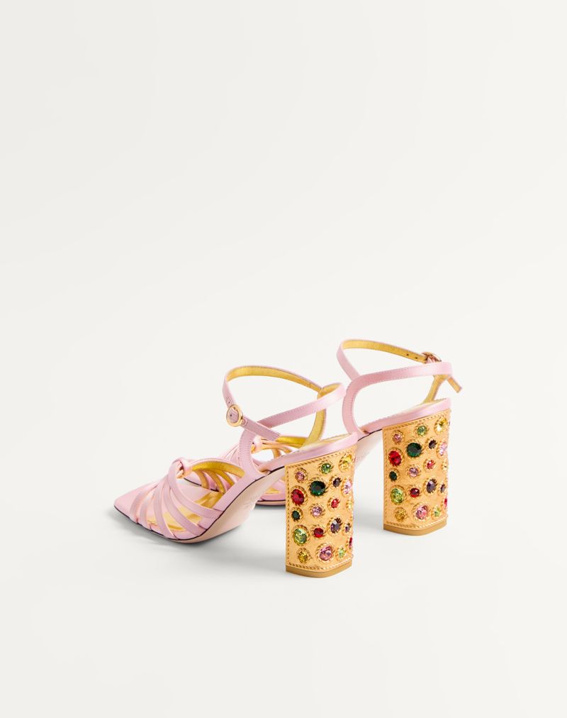 Sandália Preshoes de cetim com cristais, 90 mm