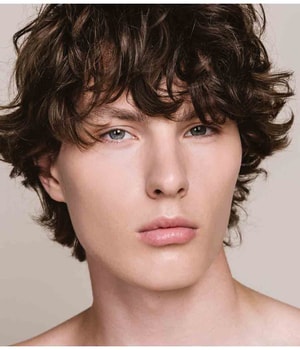MADARA Skin Equal Flüssige Foundation-30 ml