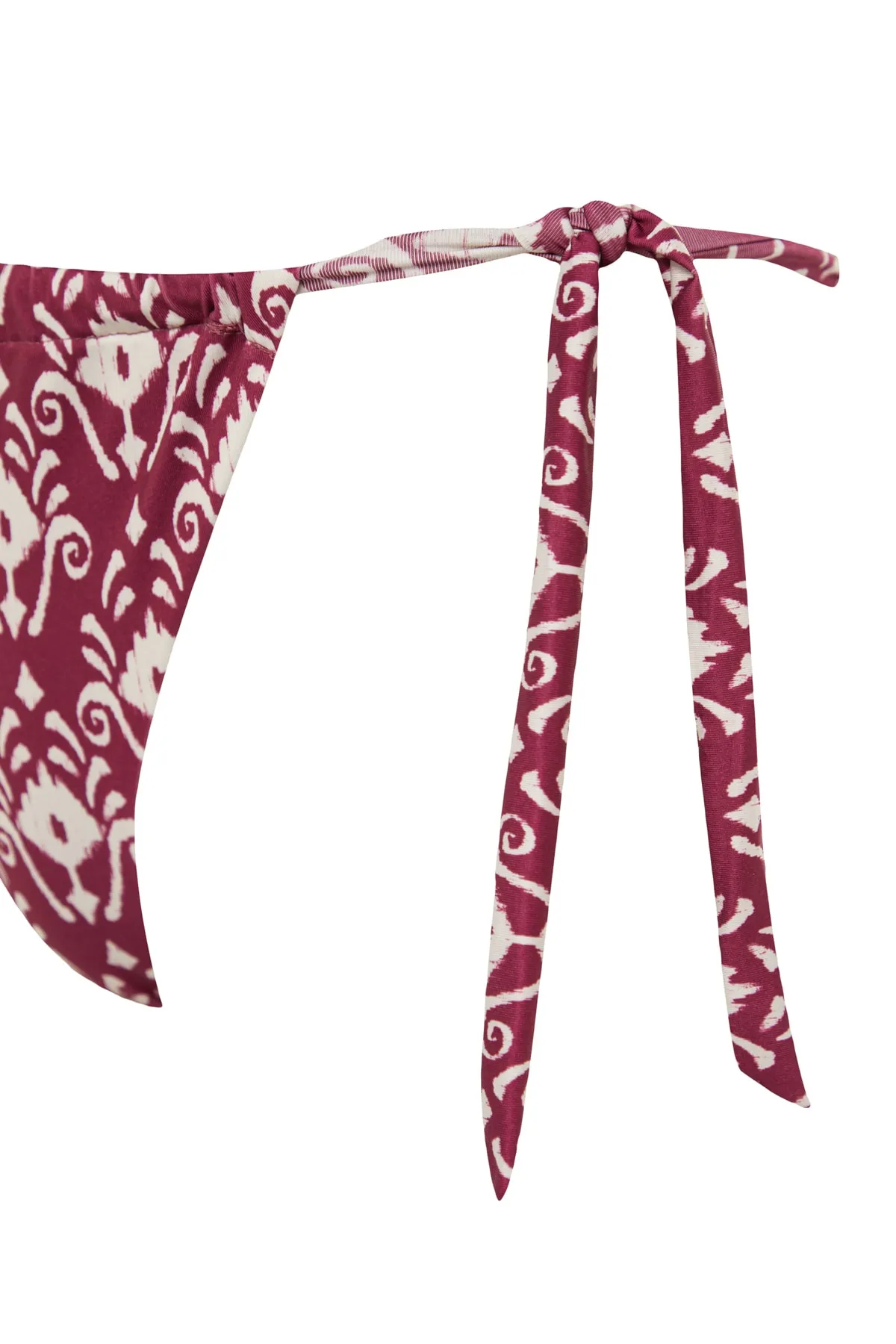 Trendyol Collection  Triangel-Bikini-Set mit hohem Beinausschnitt und ethnischem Muster TBESS23BT00017