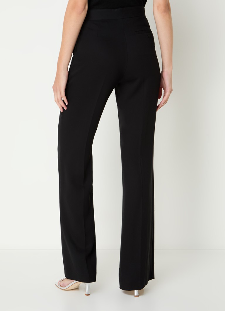Calça reta de cintura alta Nuala da Gerard Darel com detalhe de corrente.