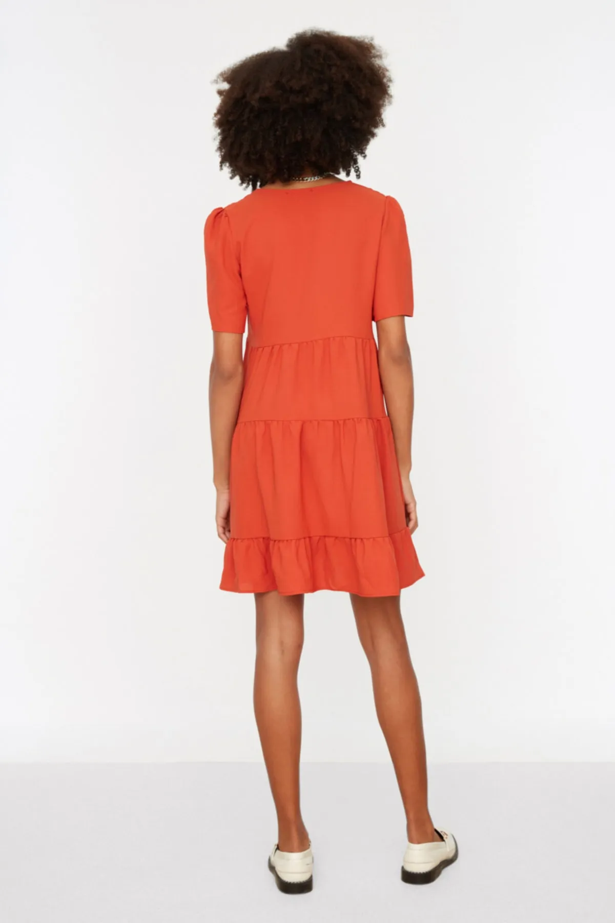 Trendyol Collection  Kacheliges, weit geschnittenes Mini-Webkleid TWOSS20EL0400