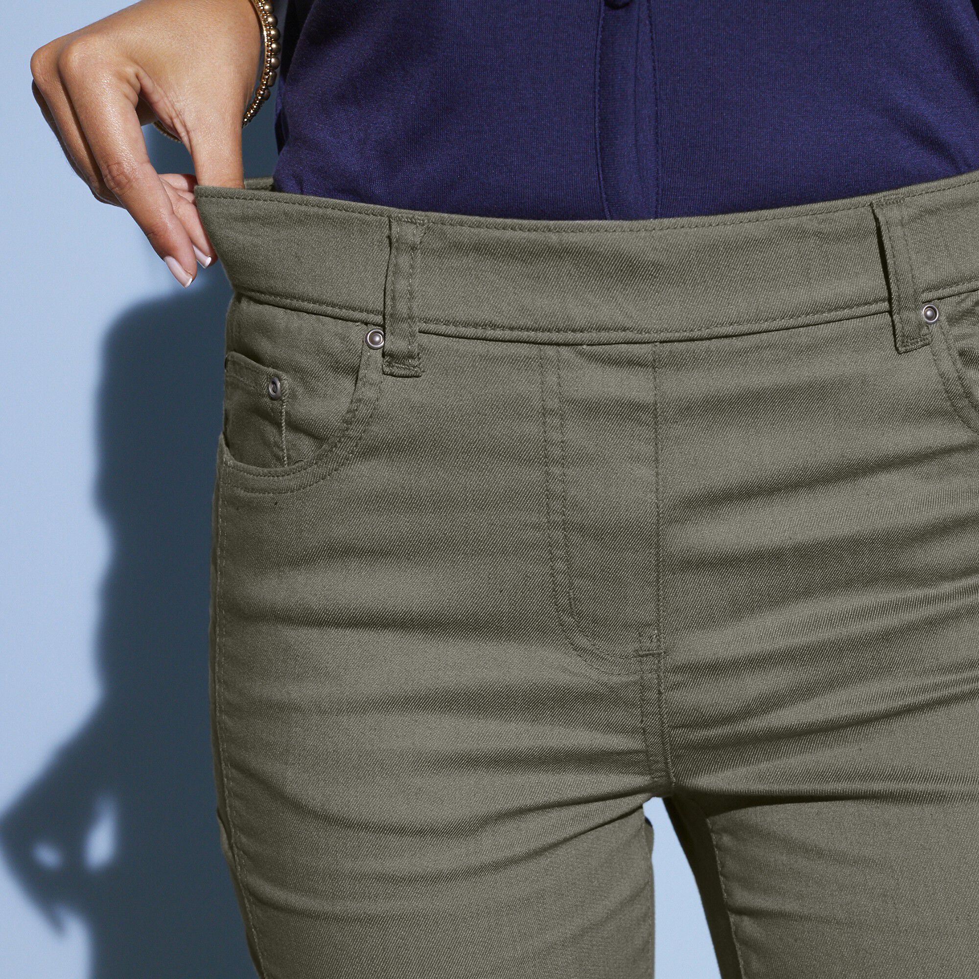 Pantalon stretch coutures affinantes