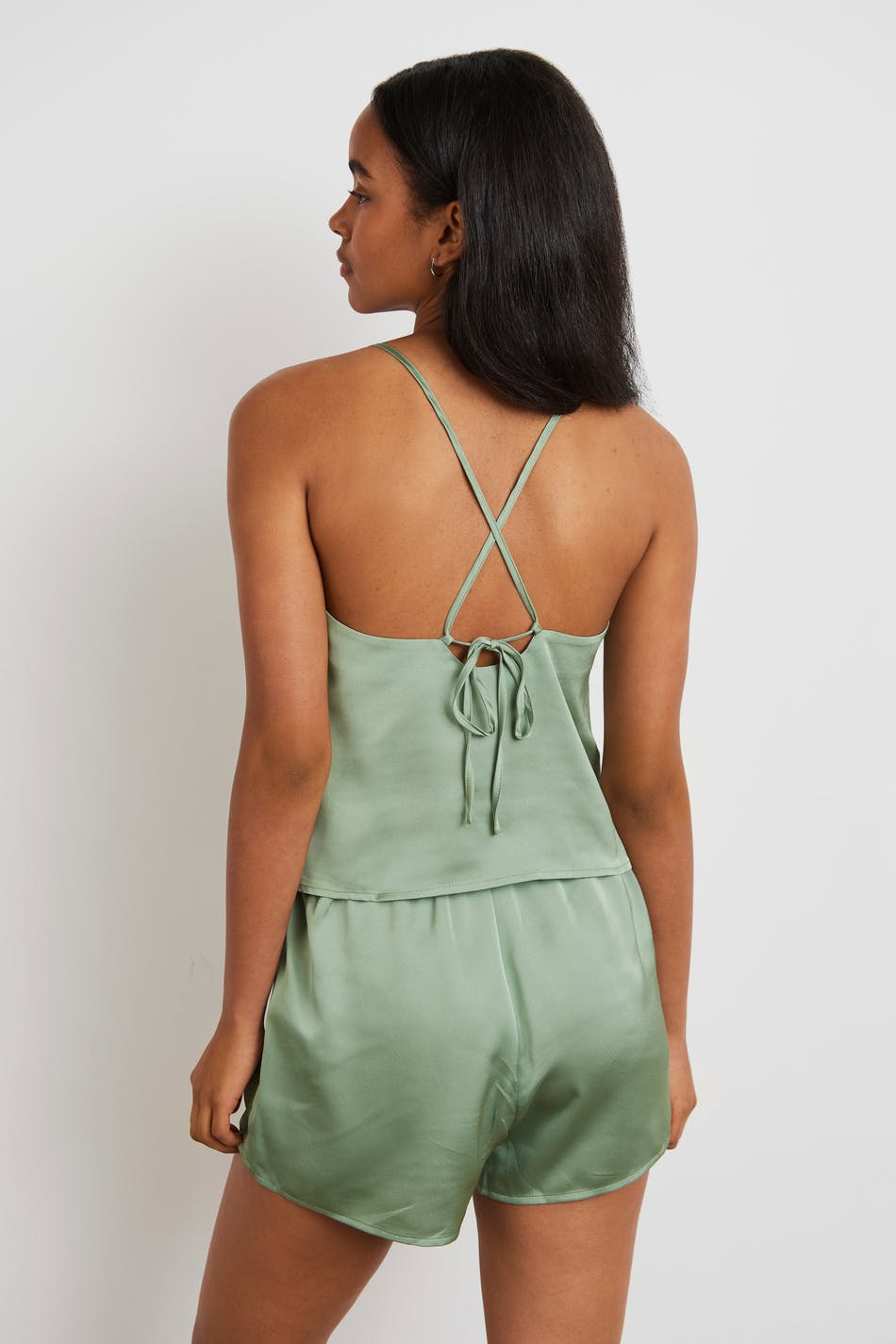 Nicole lounge satin singlet