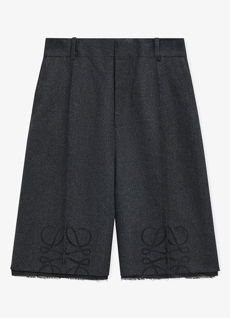 LOEWE Anagram -välivyötäröiset väljät kashmirsekoitteiset shortsit logolla