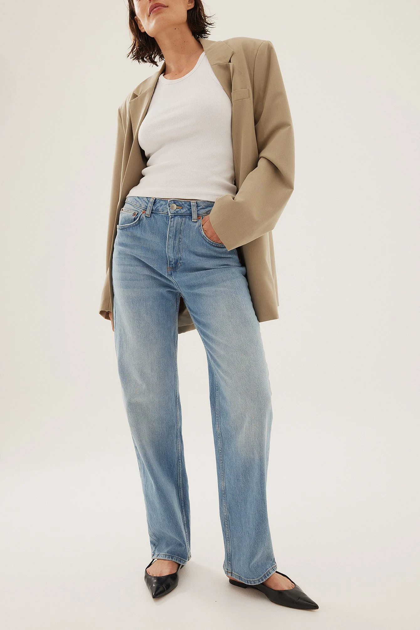 Gerade geschnittene Jeans mit hoher Taille
