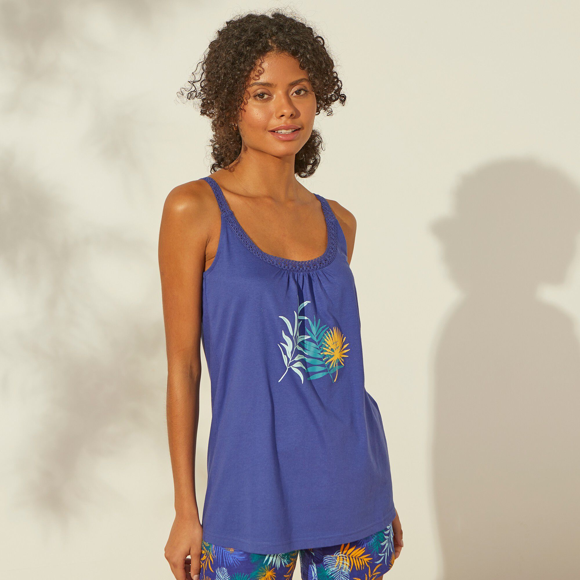 Top de pyjama en coton et macramé