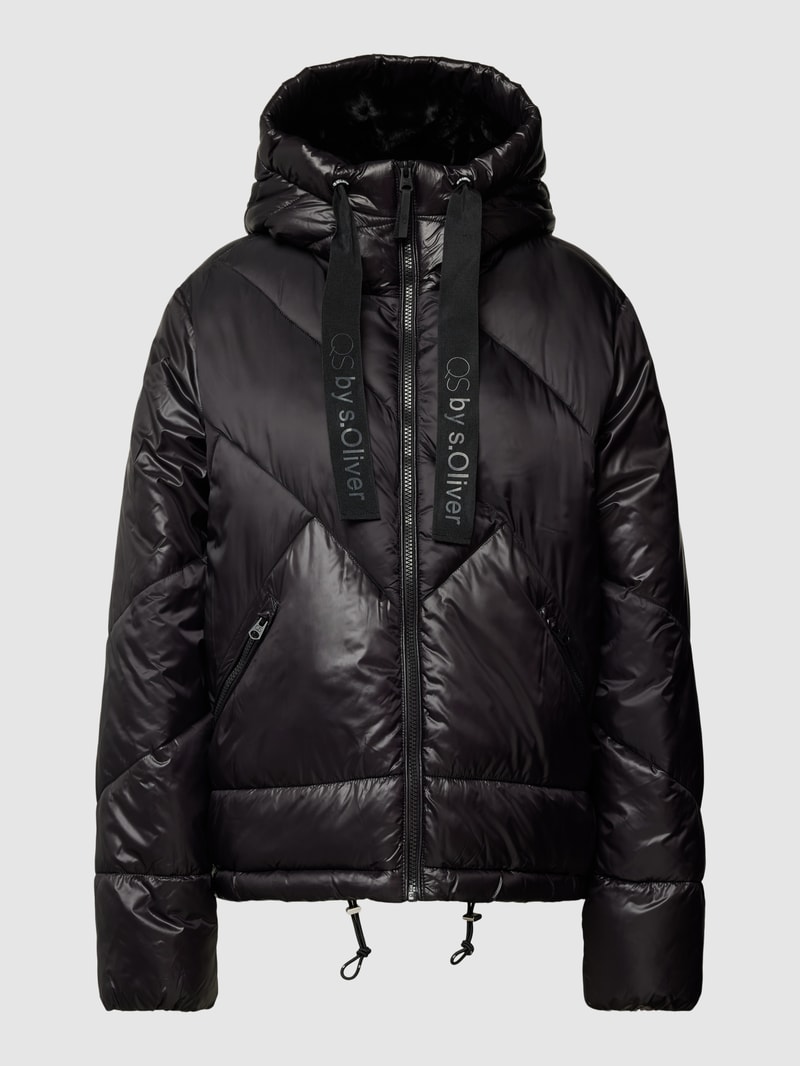 Steppjacke mit Reißverschlusstaschen in schwarz