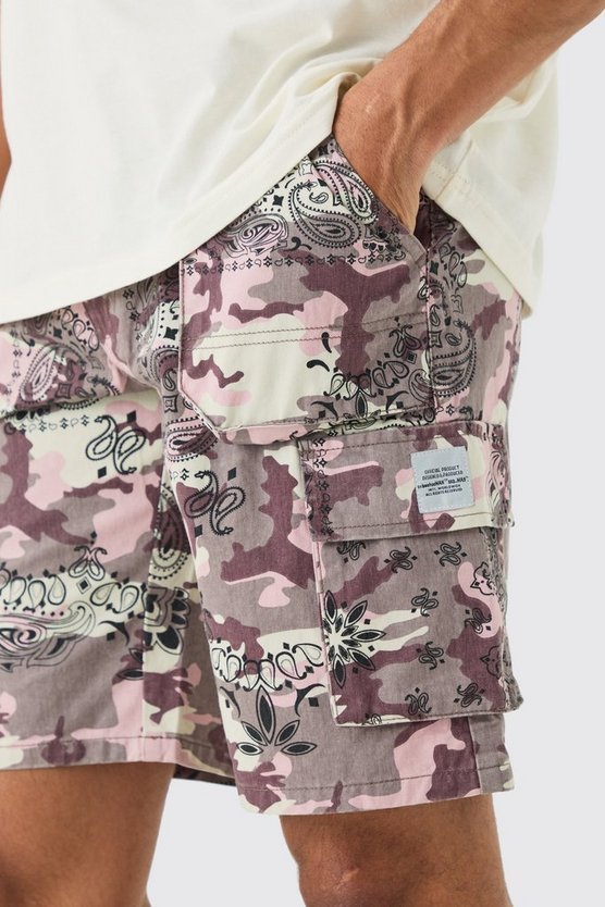 Lockere Camouflage Cargo-Shorts mit Bandana-Print