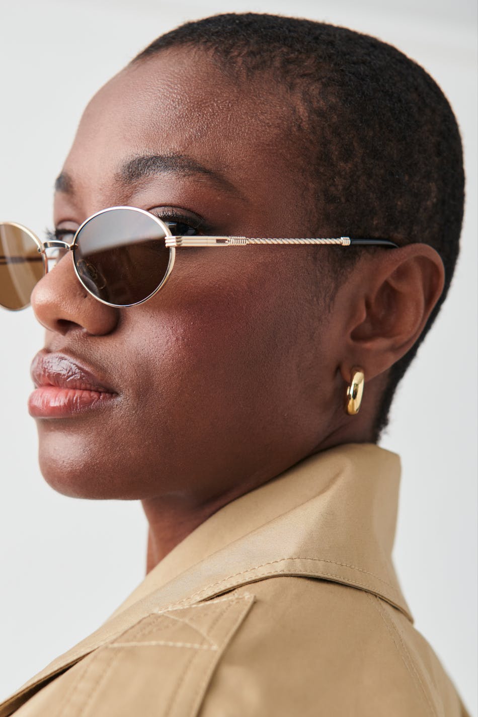 Slim metal oval sunglasses