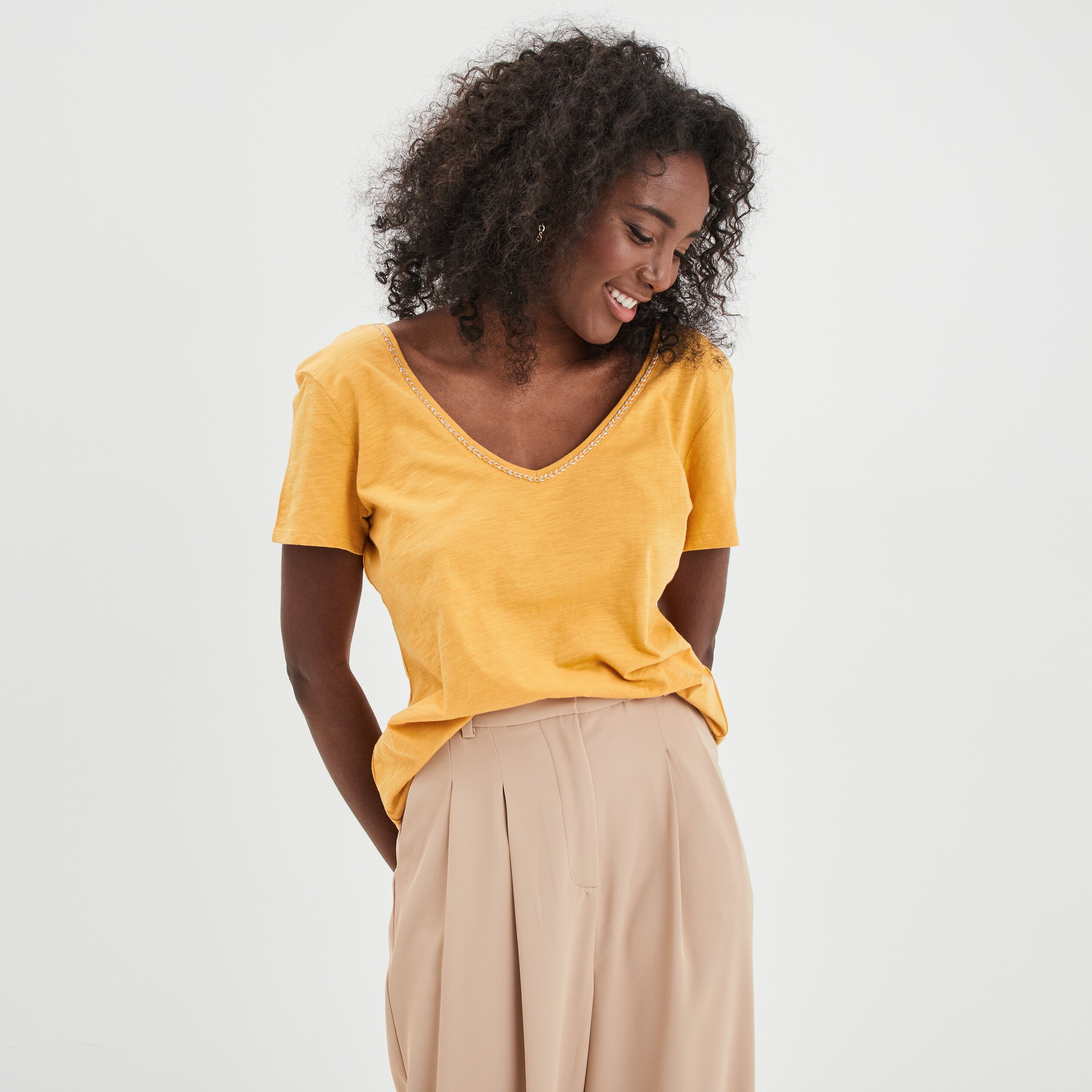 T-shirt à manches courtes jaune moutarde femme | La Halle