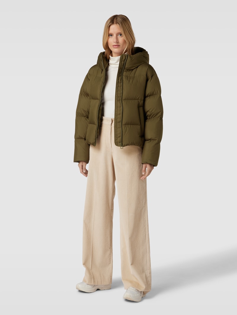 Daunenjacke mit Daunen-Feder-Füllung und Kapuze in khaki