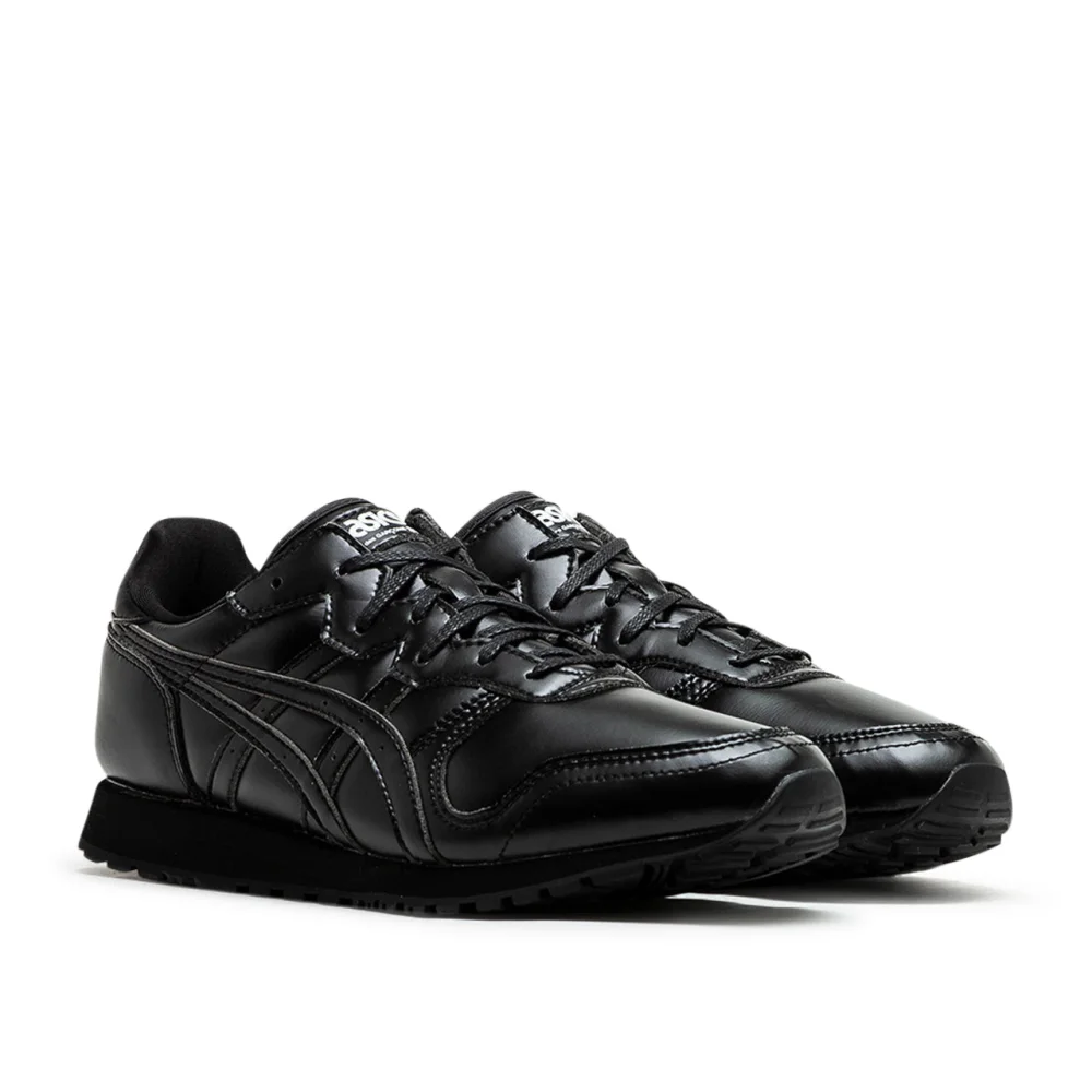 Asics comme des gar ons shirt x asics oc runner FJ-K102-W22-1 / schwarz