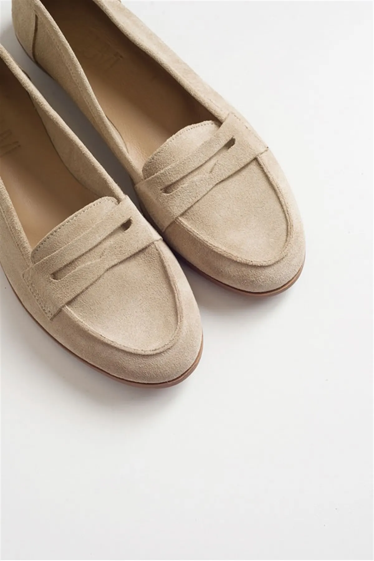 LuviShoes  F02 Damen-Ballerinas aus beigem Wildleder
