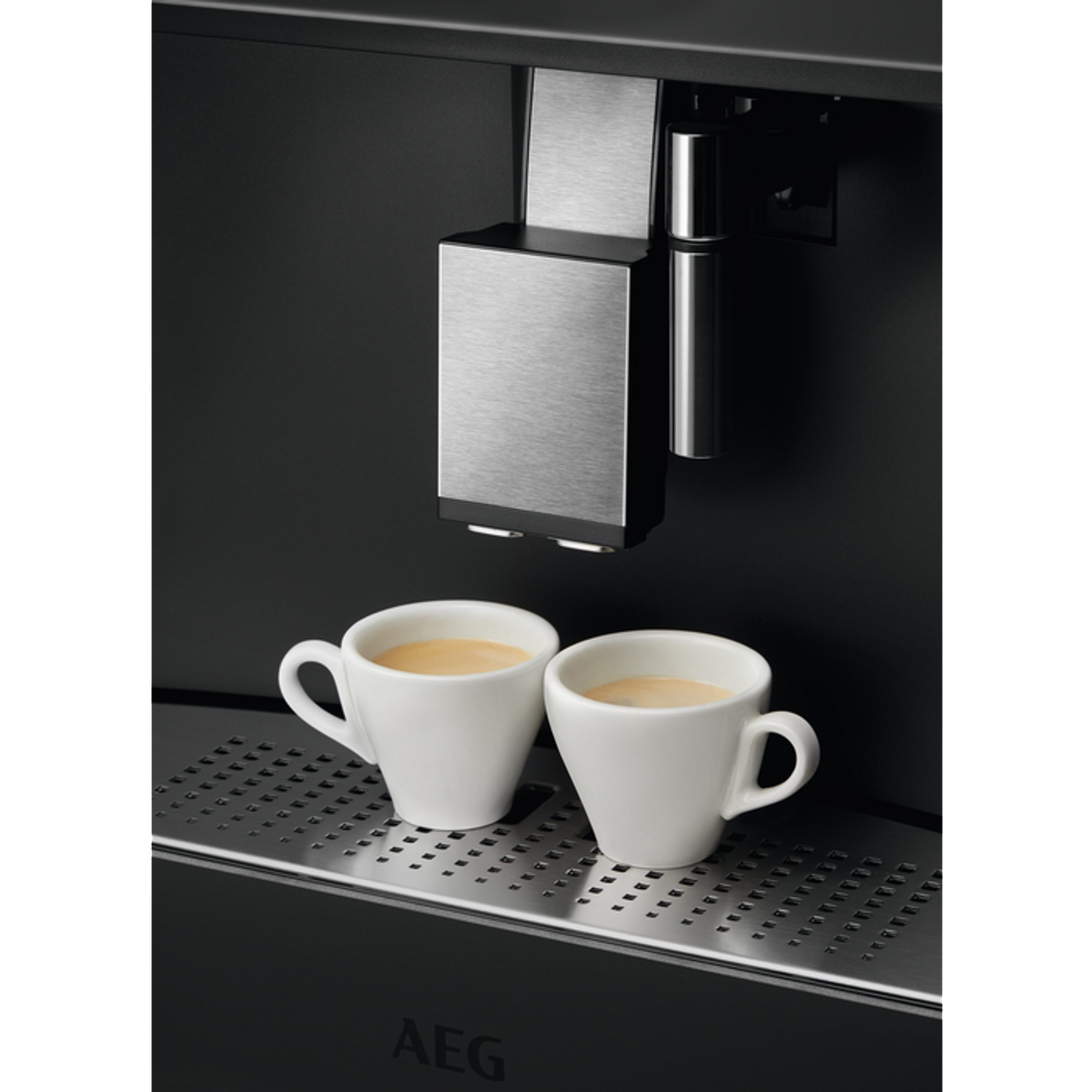 AEG Einbau-Kaffeevollautomat KKA894500T, Matt Black, Latte-Macchiato und Cappuccino-Funktion