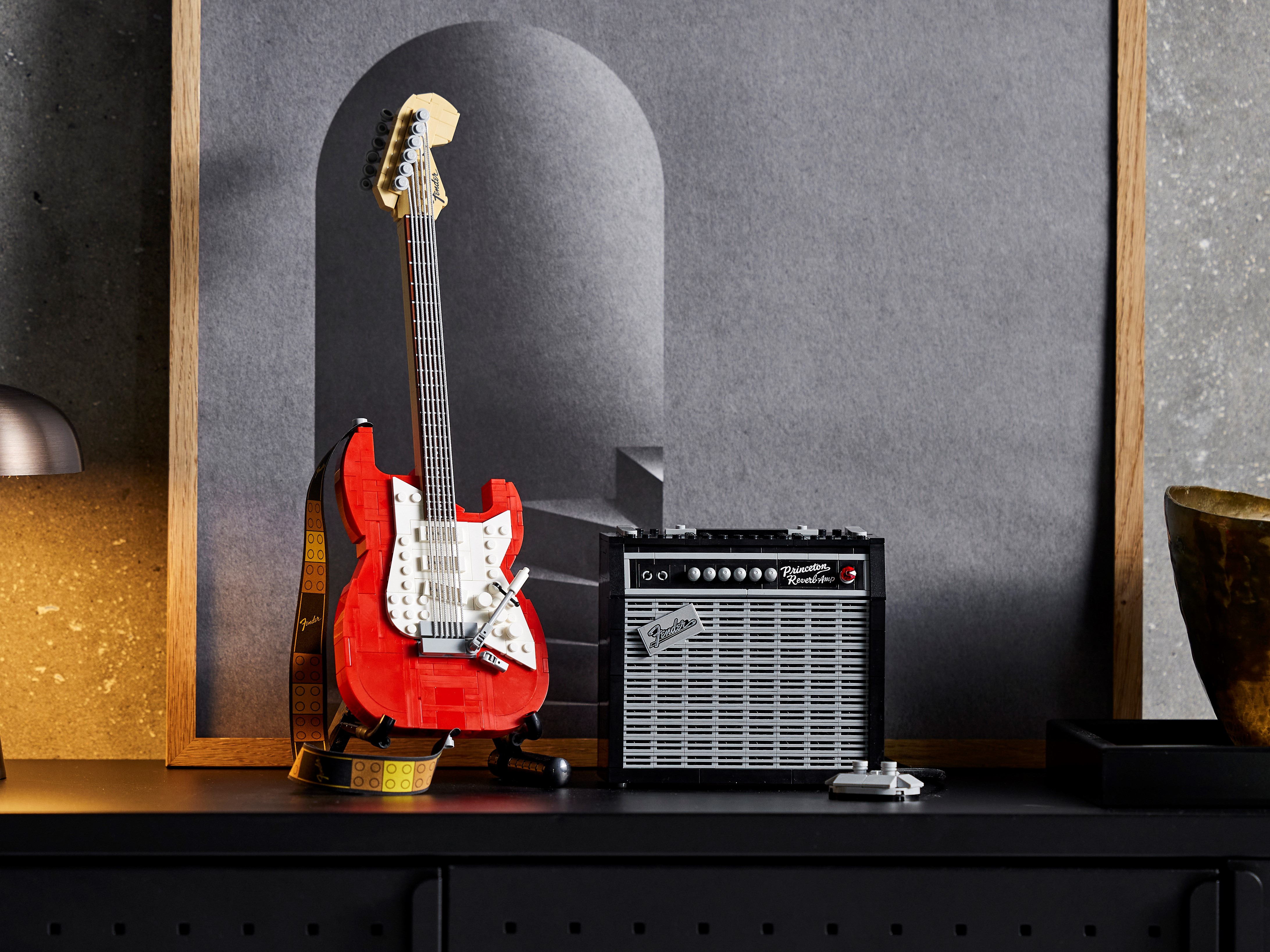 LEGO® Ideas Fender® Stratocaster™ 21329