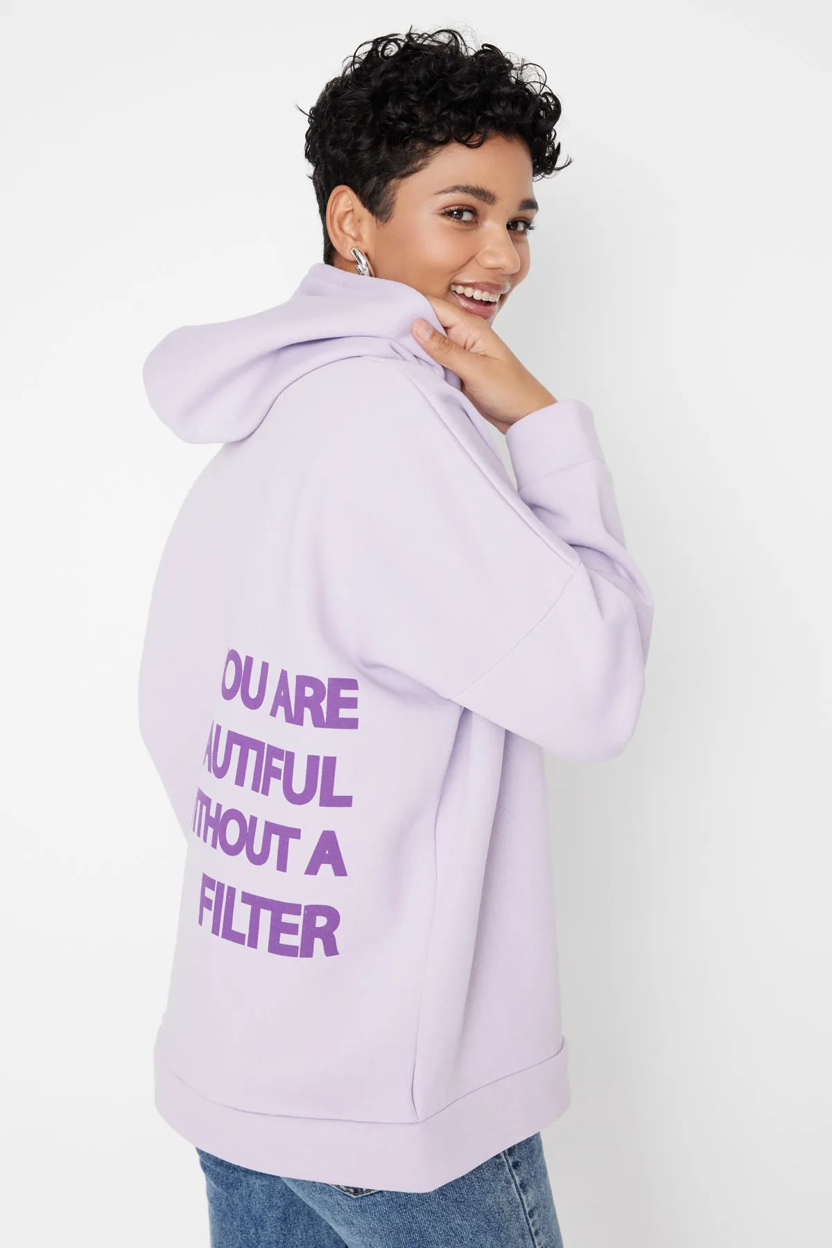 Trendyol Collection  Lila, dicker Fleece-Rücken mit Aufdruck, Oversize/weite Passform, Strick-Sweatshirt TWOAW23SW00904