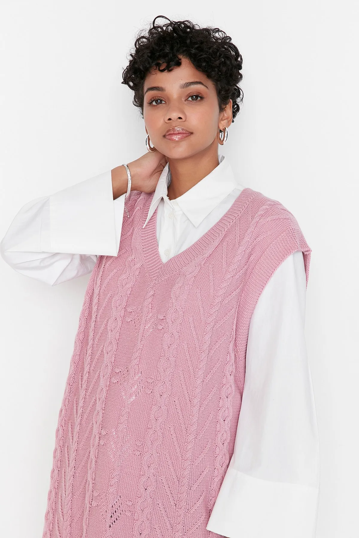 Trendyol Modest  Rosa Strickpullover mit V-Ausschnitt TCTAW23SV00005